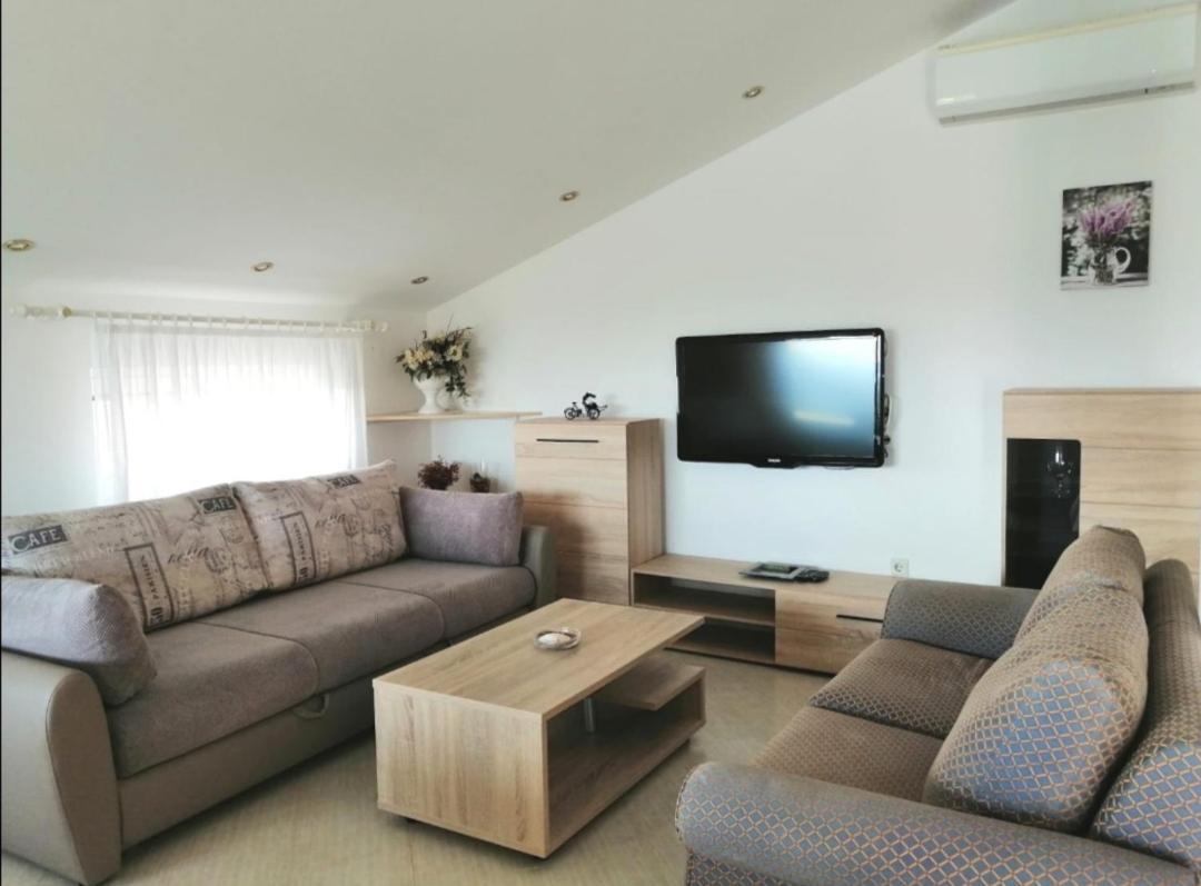 Lovely Sea View House In Malinska Island Krk Exterior photo
