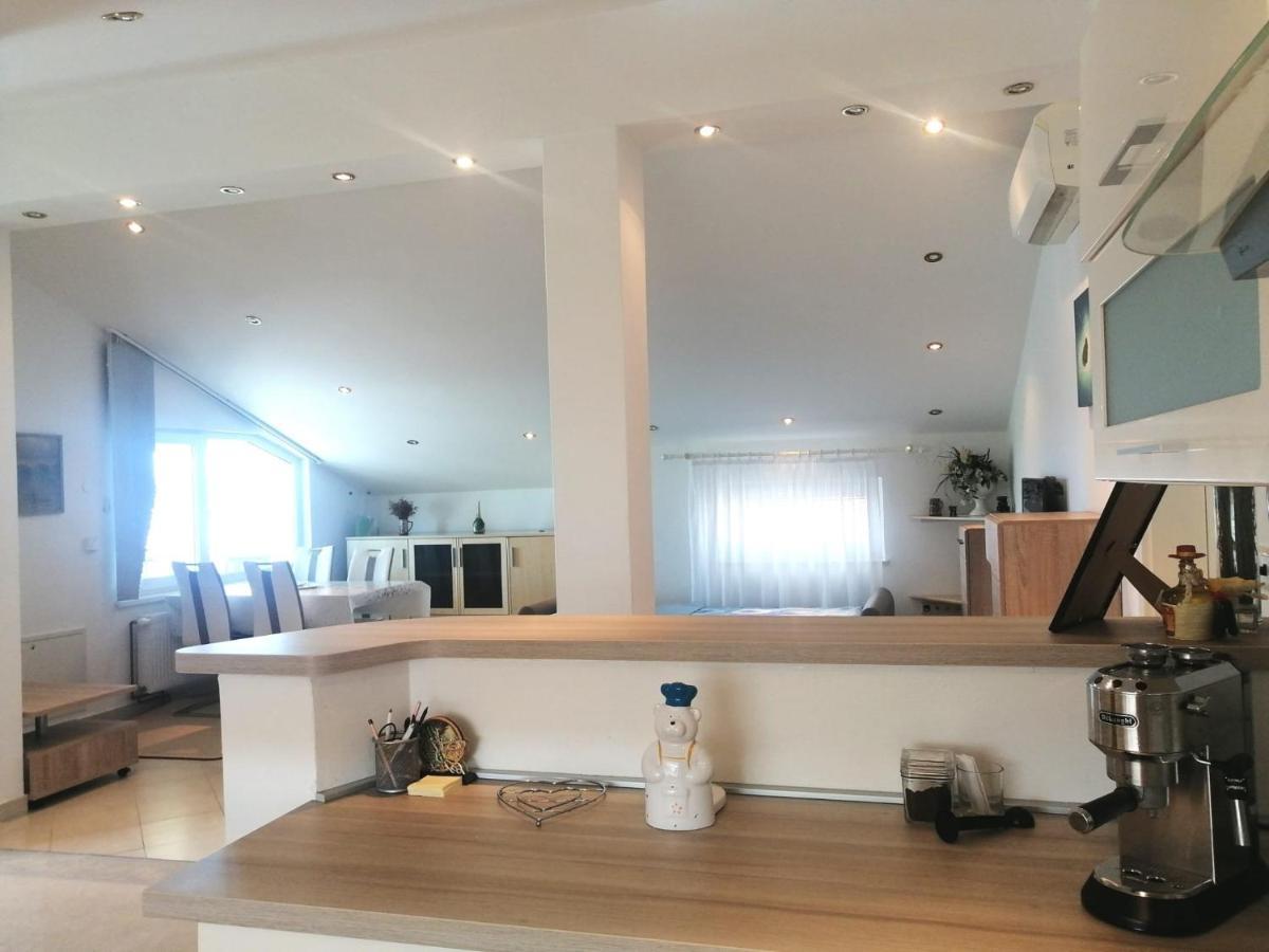 Lovely Sea View House In Malinska Island Krk Exterior photo