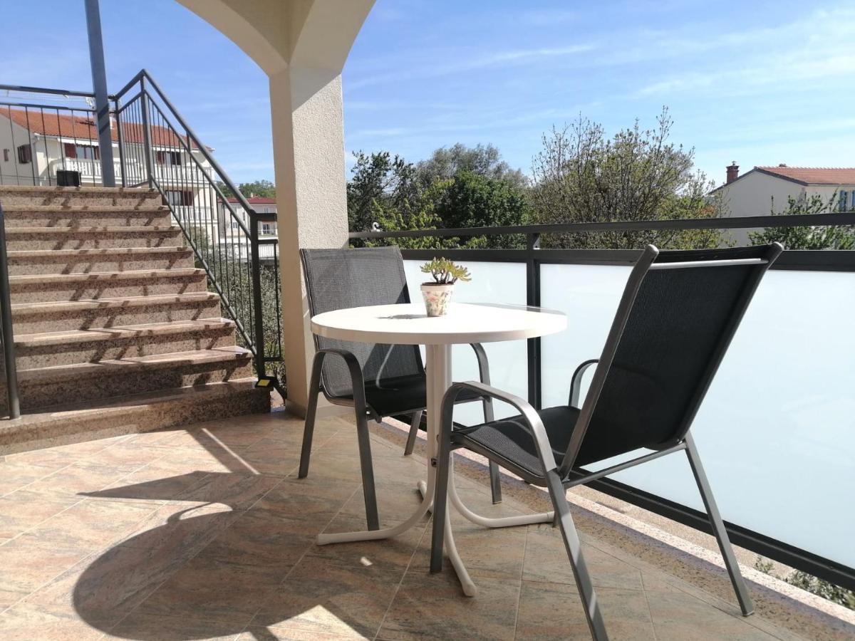 Lovely Sea View House In Malinska Island Krk Exterior photo